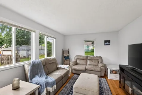 1843 Montana Avenue E Saint Paul MN 55119