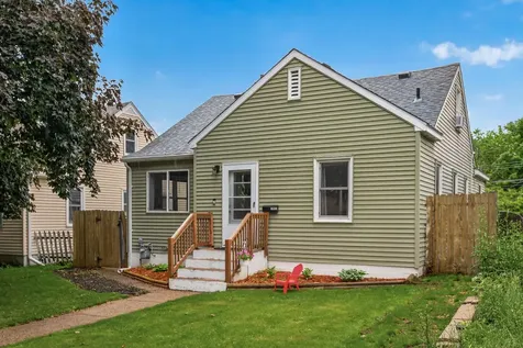 1843 Montana Avenue E Saint Paul MN 55119