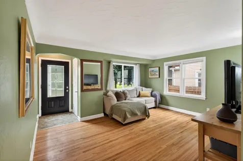 1843 Montana Avenue E Saint Paul MN 55119