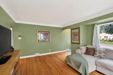 1843 Montana Avenue E Saint Paul MN 55119