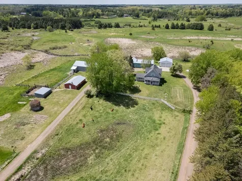 38500 Holly Street NW Stanchfield MN 55080
