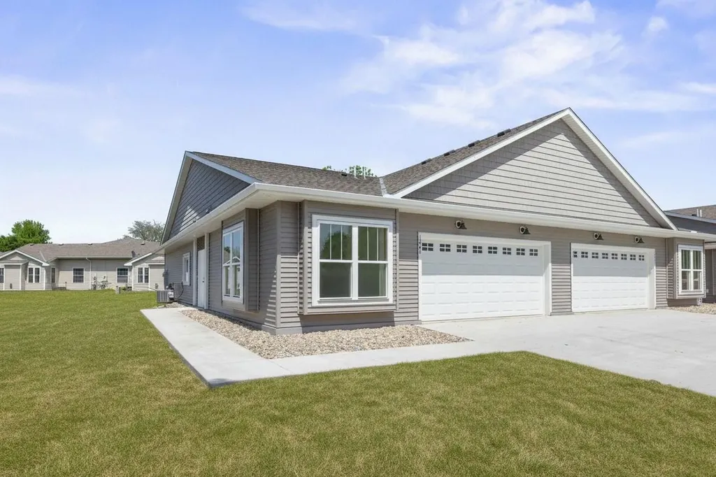 1021 Golf Course Road NW Hutchinson MN 55350