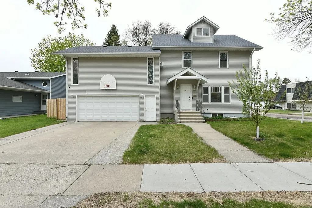 1533 16th Street S Fargo ND 58103