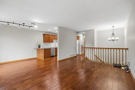 645 Portland Place Burnsville MN 55337
