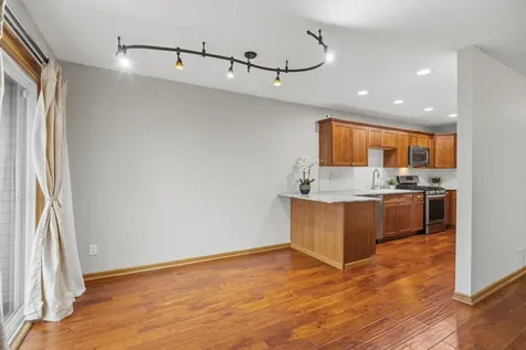 645 Portland Place Burnsville MN 55337