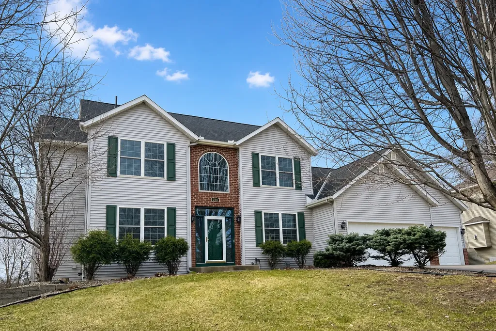 2888 Eagle Valley Drive Woodbury MN 55129
