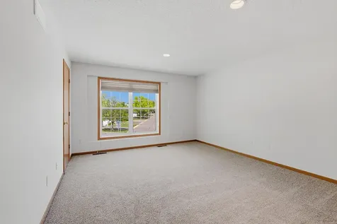 375 Wagon Wheel Lane Chaska MN 55318