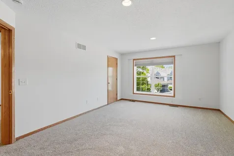 375 Wagon Wheel Lane Chaska MN 55318