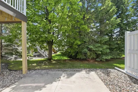 375 Wagon Wheel Lane Chaska MN 55318