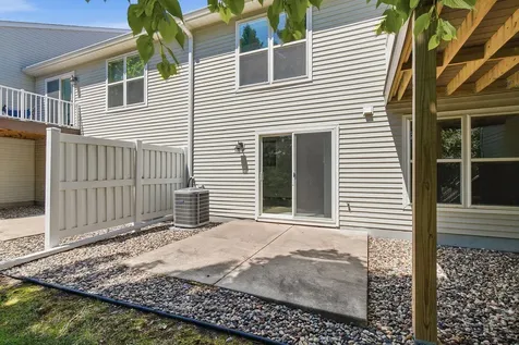 375 Wagon Wheel Lane Chaska MN 55318