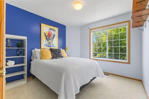 8828 Brunell Way Inver Grove Heights MN 55076