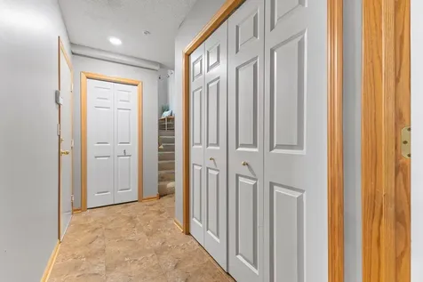 8828 Brunell Way Inver Grove Heights MN 55076