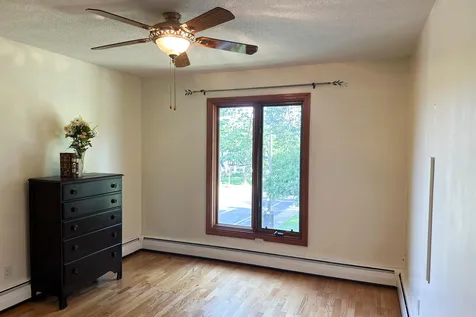 2809 E Minnehaha Parkway Minneapolis MN 55417