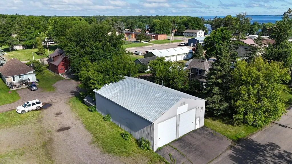 485 4th Avenue S Isle MN 56342