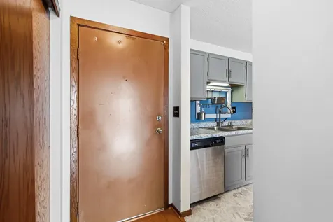 66 9th Street E Saint Paul MN 55101