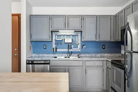 66 9th Street E Saint Paul MN 55101