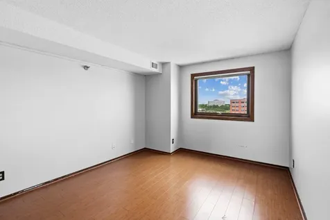 66 9th Street E Saint Paul MN 55101
