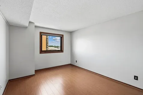 66 9th Street E Saint Paul MN 55101