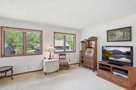 7860 Upper 17th Street N Oakdale MN 55128
