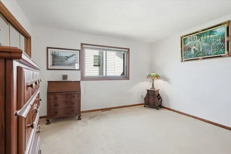 7860 Upper 17th Street N Oakdale MN 55128