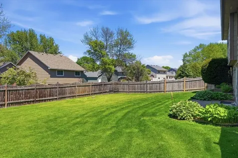 7860 Upper 17th Street N Oakdale MN 55128