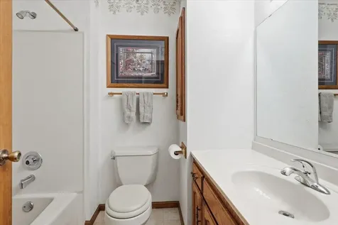 7860 Upper 17th Street N Oakdale MN 55128