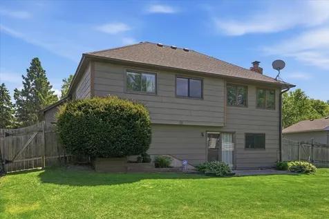 7860 Upper 17th Street N Oakdale MN 55128
