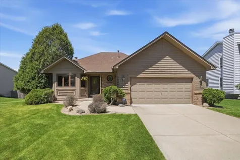 7860 Upper 17th Street N Oakdale MN 55128