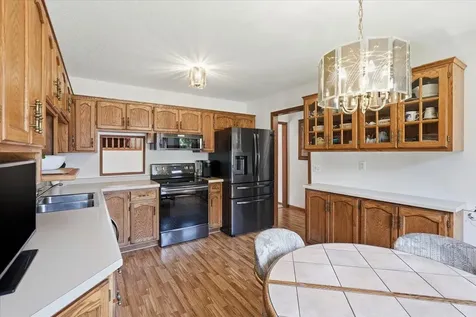 7860 Upper 17th Street N Oakdale MN 55128