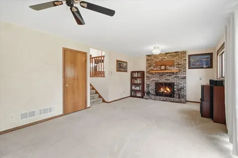 7860 Upper 17th Street N Oakdale MN 55128
