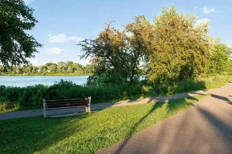 1390 Carling Drive Saint Paul MN 55108