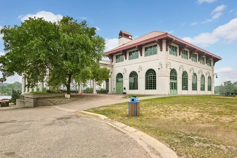 1390 Carling Drive Saint Paul MN 55108
