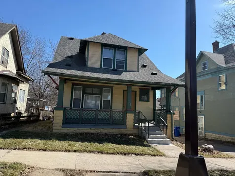 1038 Edgerton Street Saint Paul MN 55130