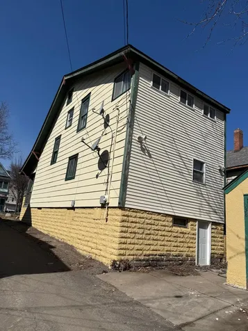 1038 Edgerton Street Saint Paul MN 55130