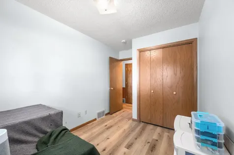 2271 335th Lane NE Cambridge MN 55008