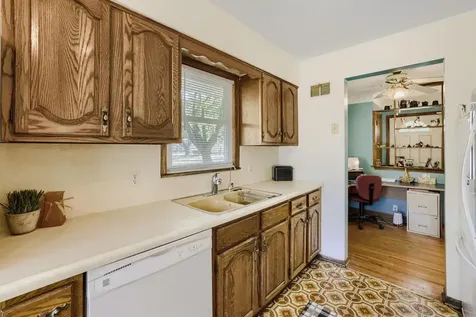 5400 Knox Avenue N Brooklyn Center MN 55430