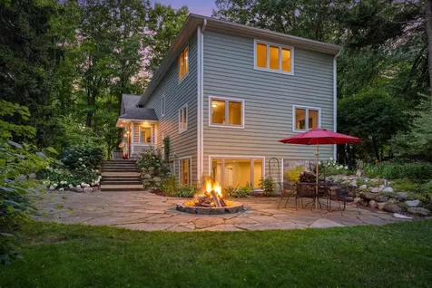 220 Frontier Court Chanhassen MN 55317