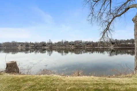 1128 Benton Street Anoka MN 55303