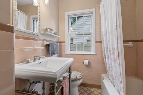 4535 Vincent Avenue N Minneapolis MN 55412