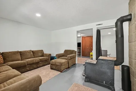 810 Hillcrest Drive Montgomery MN 56069
