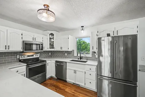 810 Hillcrest Drive Montgomery MN 56069