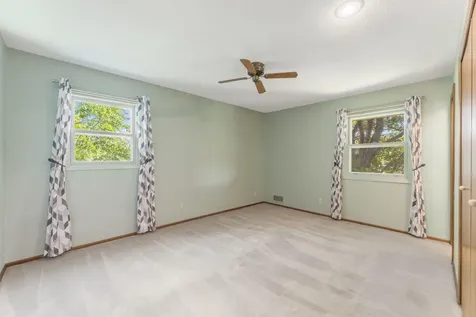 9125 40 1/2 Avenue N New Hope MN 55427