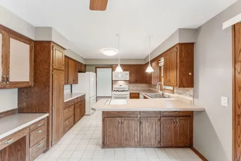 9125 40 1/2 Avenue N New Hope MN 55427