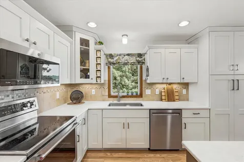 974 Kohlman Lane Maplewood MN 55109