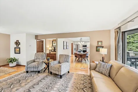 974 Kohlman Lane Maplewood MN 55109