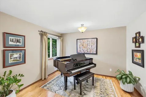 974 Kohlman Lane Maplewood MN 55109
