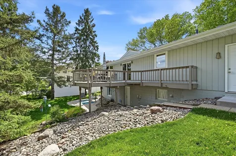 974 Kohlman Lane Maplewood MN 55109