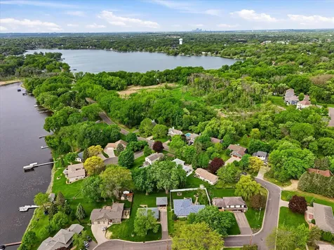 974 Kohlman Lane Maplewood MN 55109