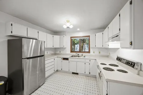 1070 Mcknight Road S Maplewood MN 55119