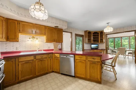 1070 Mcknight Road S Maplewood MN 55119